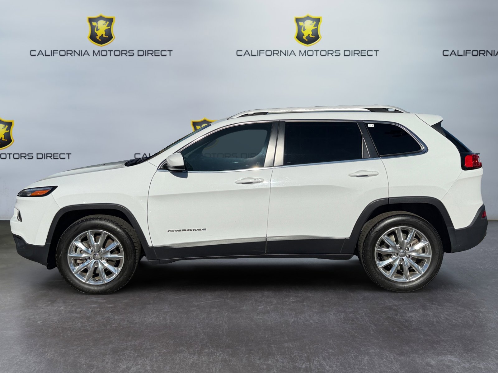 Used 2015 Jeep Cherokee Limited w/ Trailer Tow Group image 2