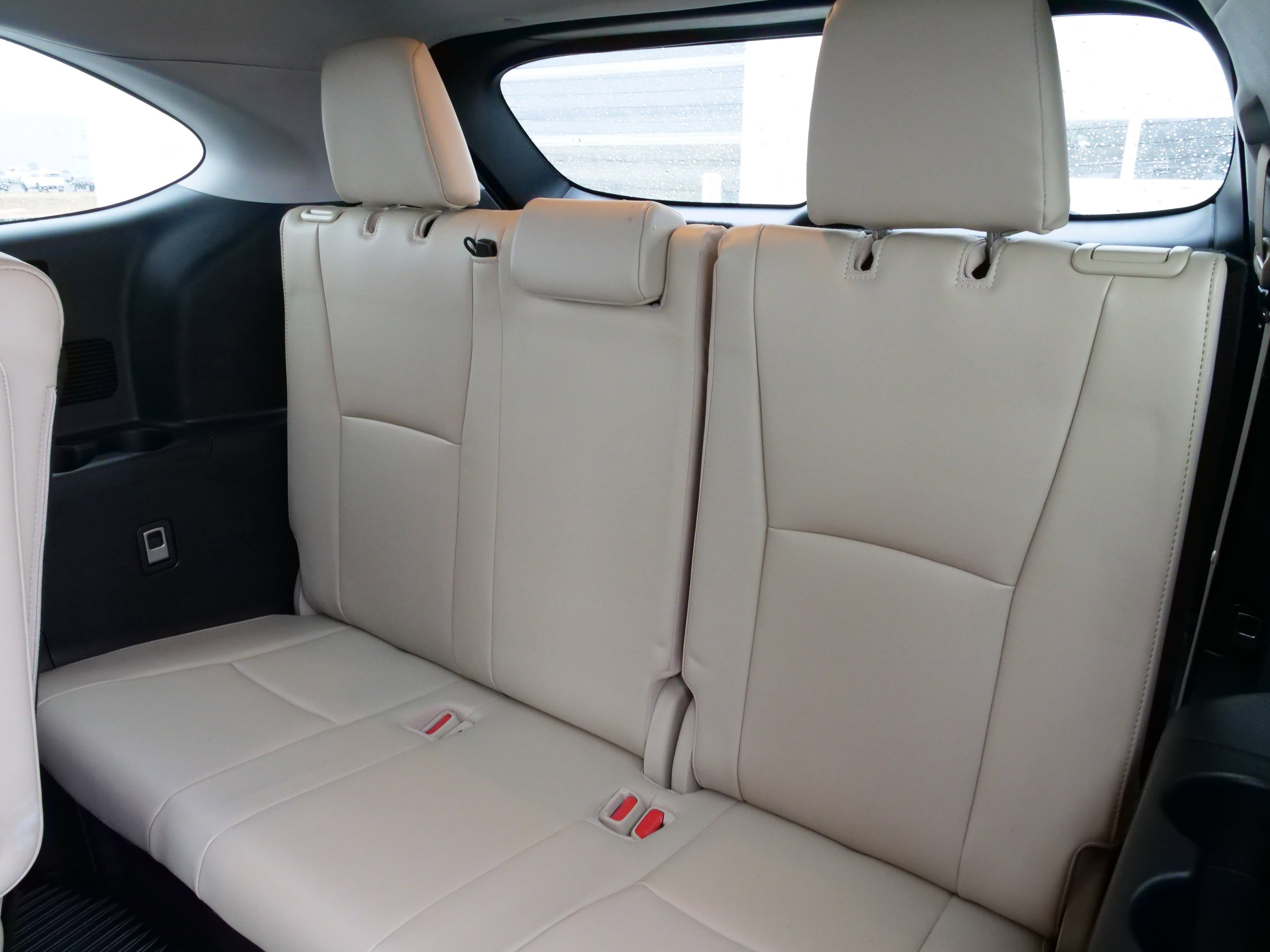 Used 2022 Toyota Highlander Limited image 16