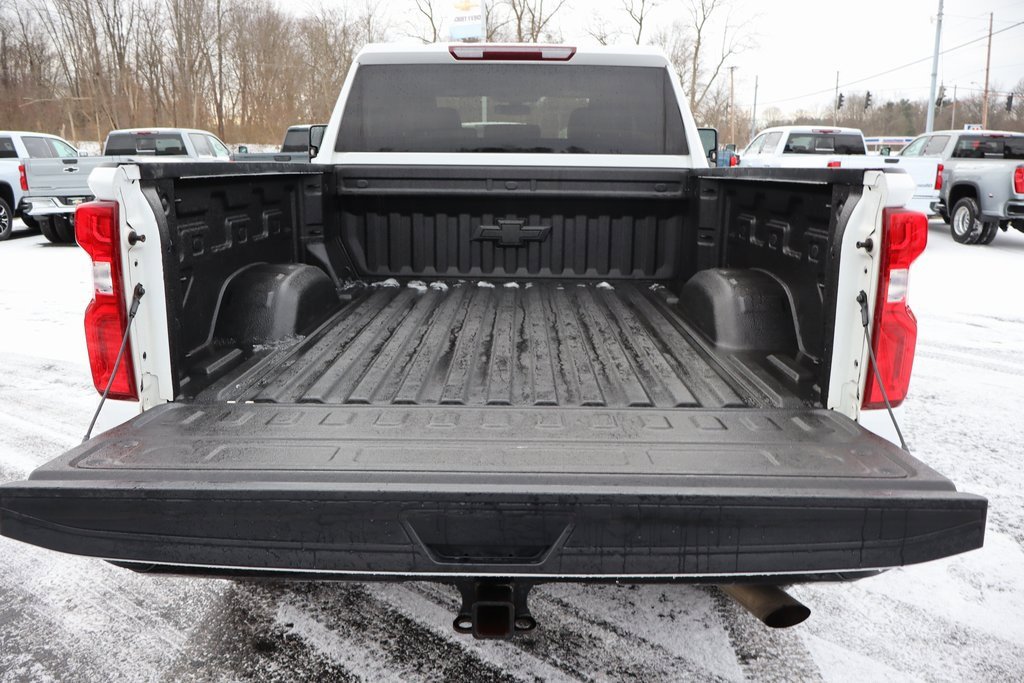 Used 2020 Chevrolet Silverado 2500 Custom w/ Custom Value Package image 17