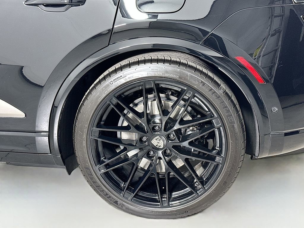 Used 2025 Porsche Macan Turbo Electric image 34