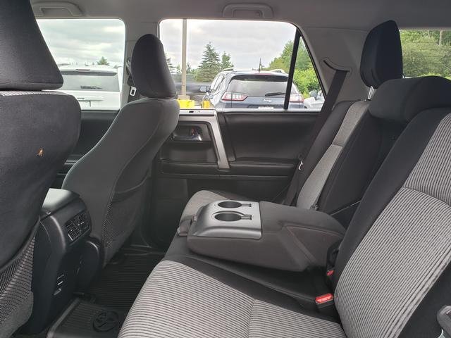 Used 2017 Toyota 4Runner SR5 AWD/4WD image 13