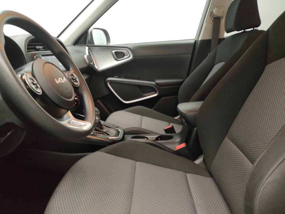 Used 2022 Kia Soul LX w/ Technology Package FWD image 17