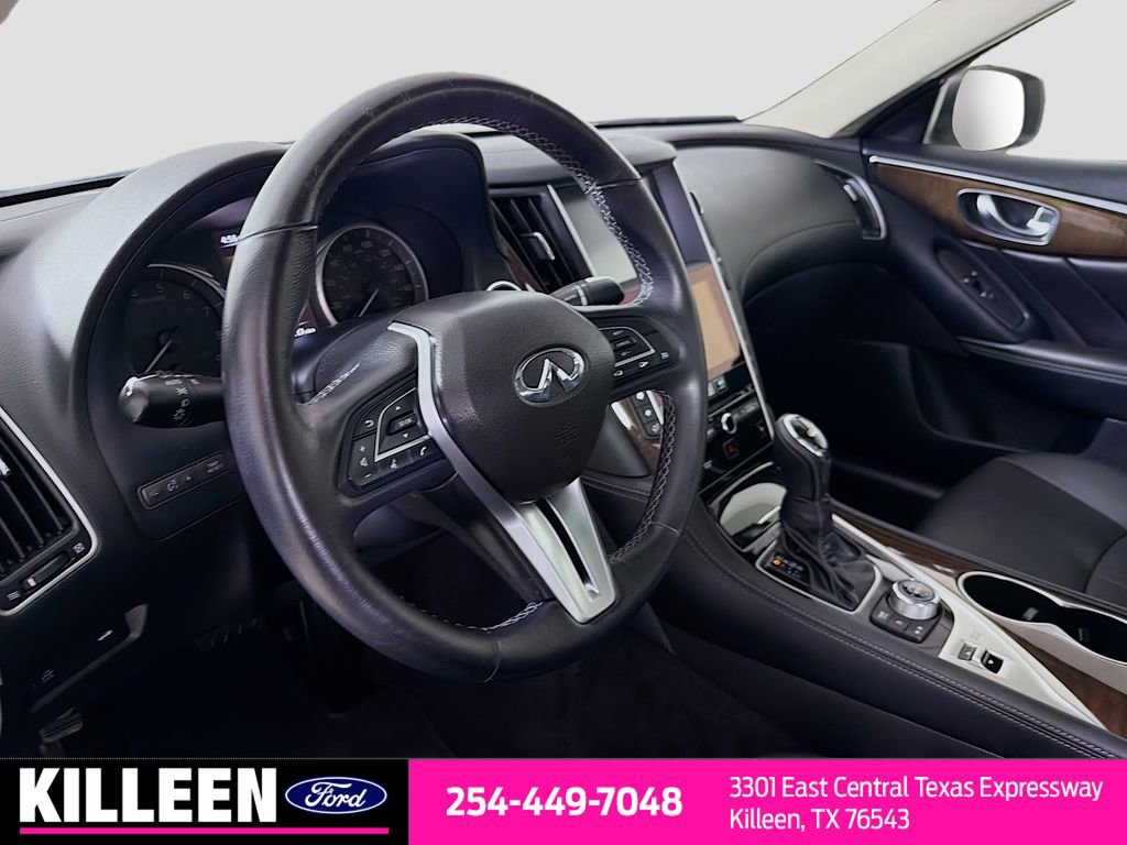 Used 2018 INFINITI Q50 Luxe w/ Essential Package (3.0T Luxe) AWD/4WD image 10