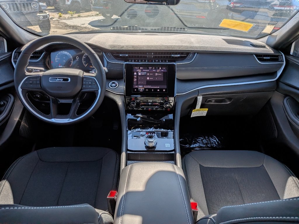 New 2026 Jeep Grand Cherokee Laredo X AWD/4WD image 16