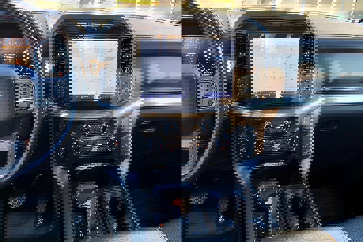 Used 2021 Ford F150 Lariat w/ Max Trailer Tow Package image 7