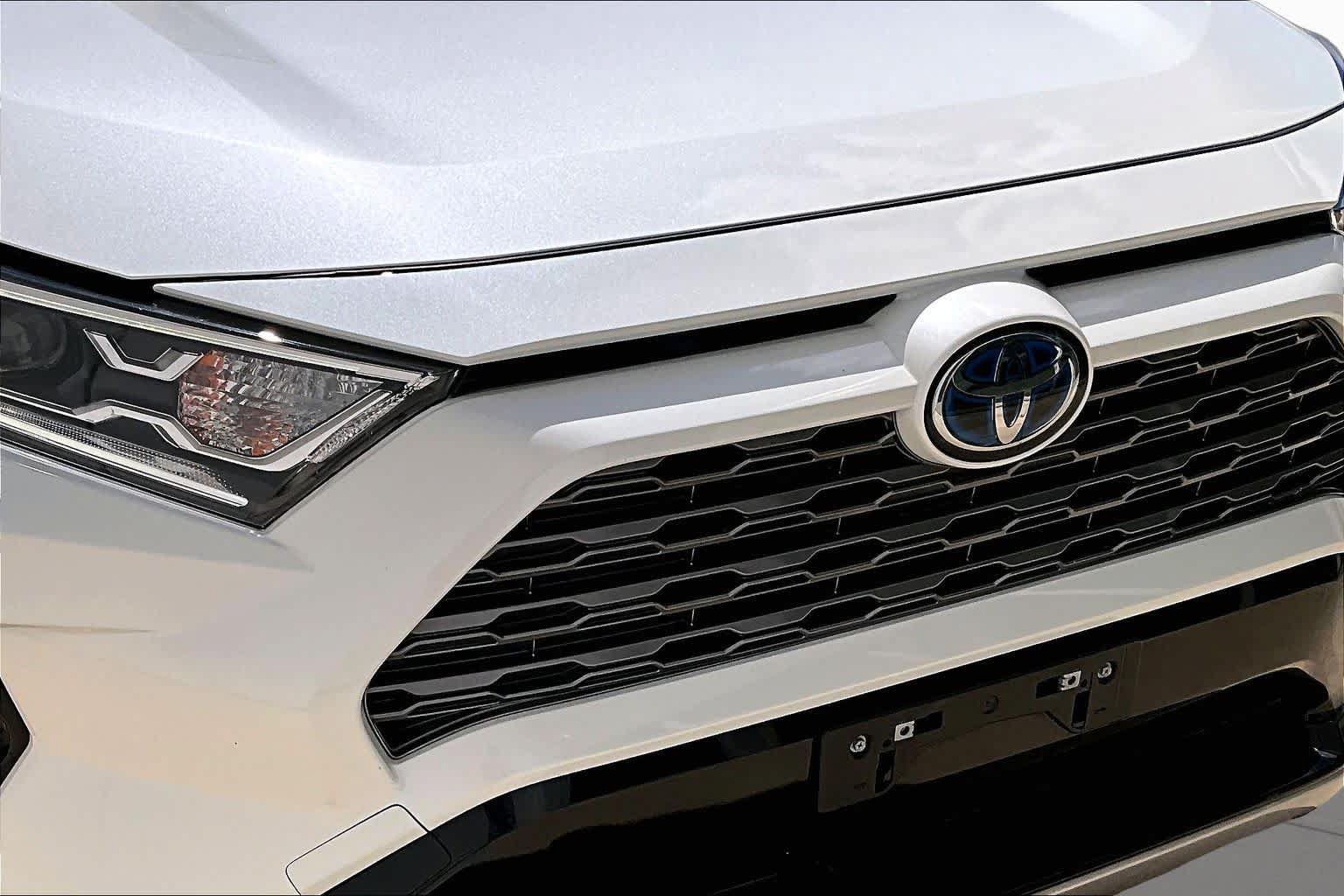 Used 2020 Toyota RAV4 XSE AWD/4WD image 30