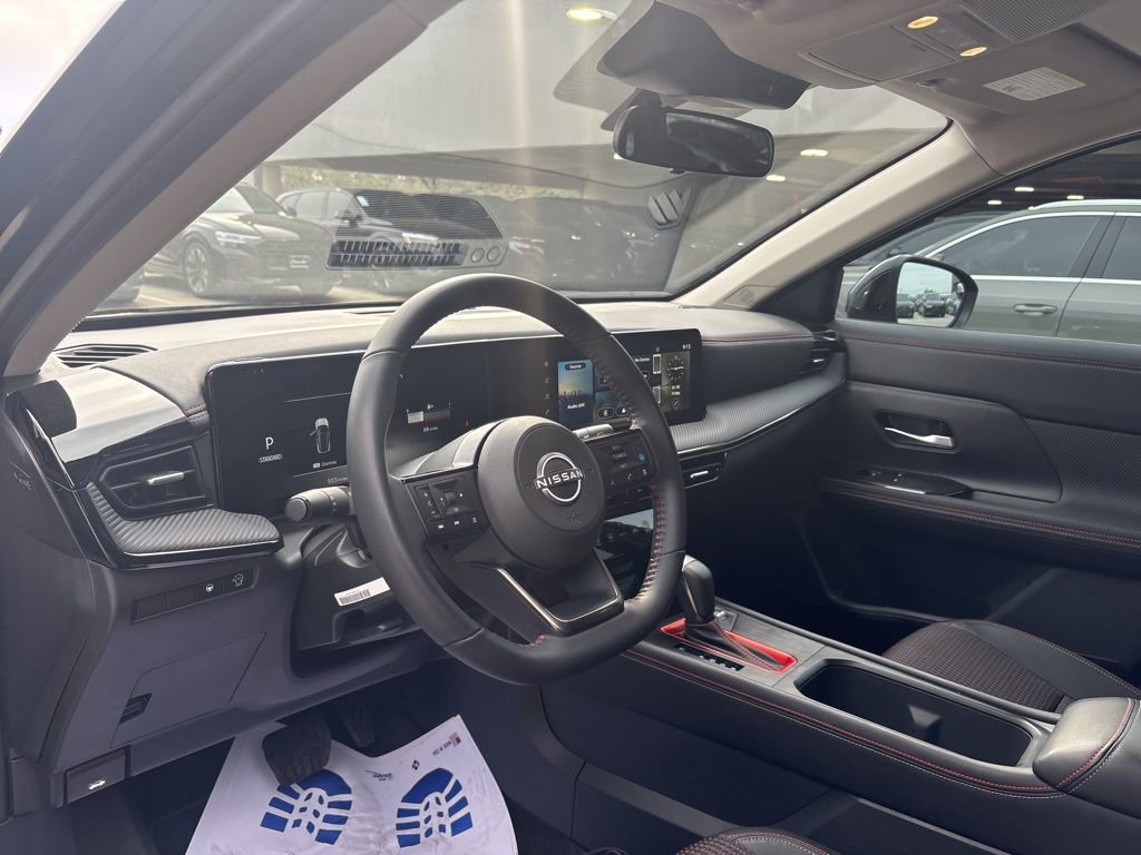 Used 2025 Nissan Kicks SR image 12