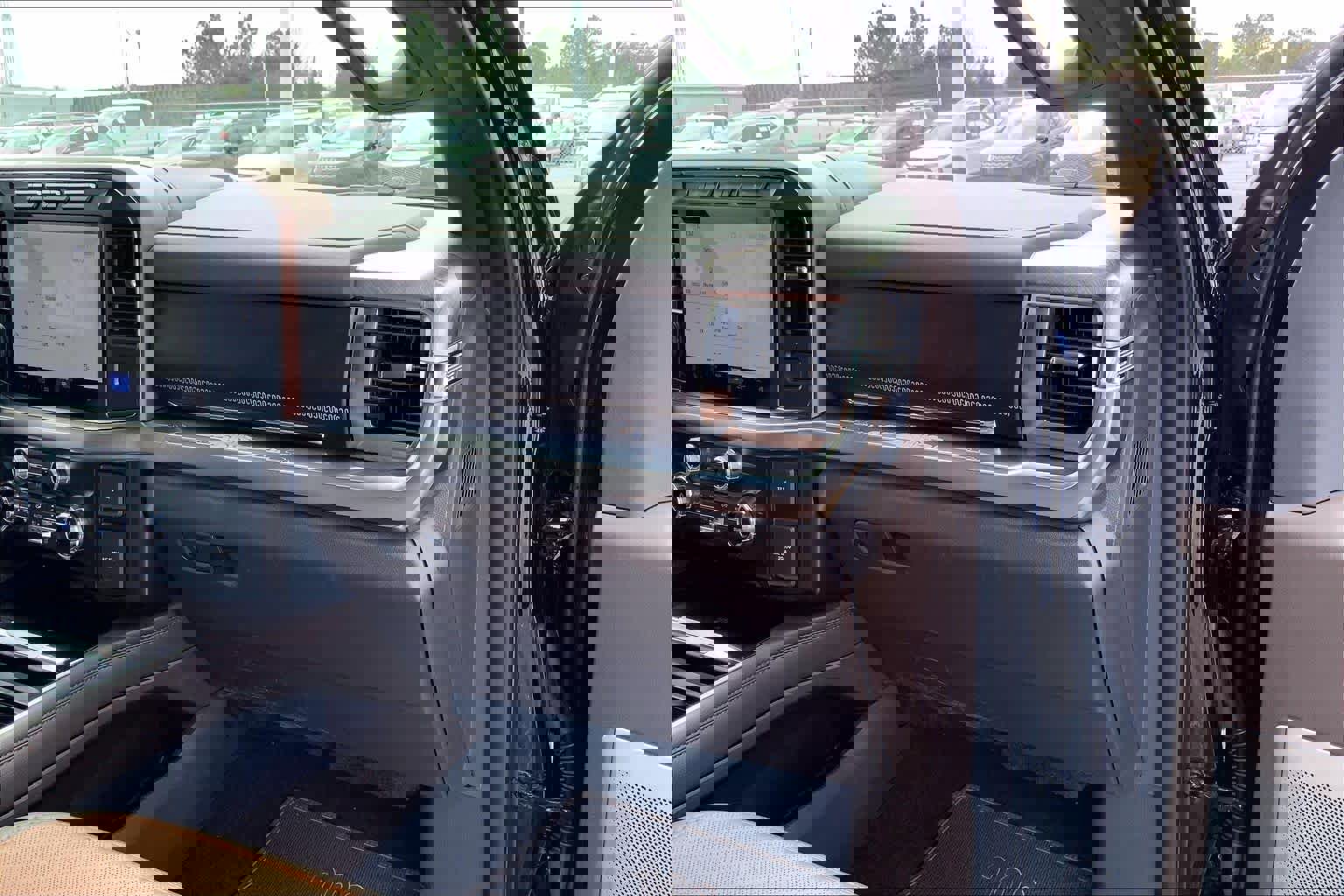 Used 2024 Ford F250 King Ranch w/ Chrome Package image 19