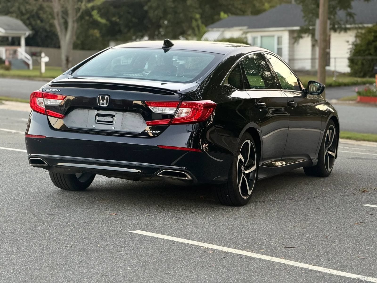 Used 2019 Honda Accord Sport image 6
