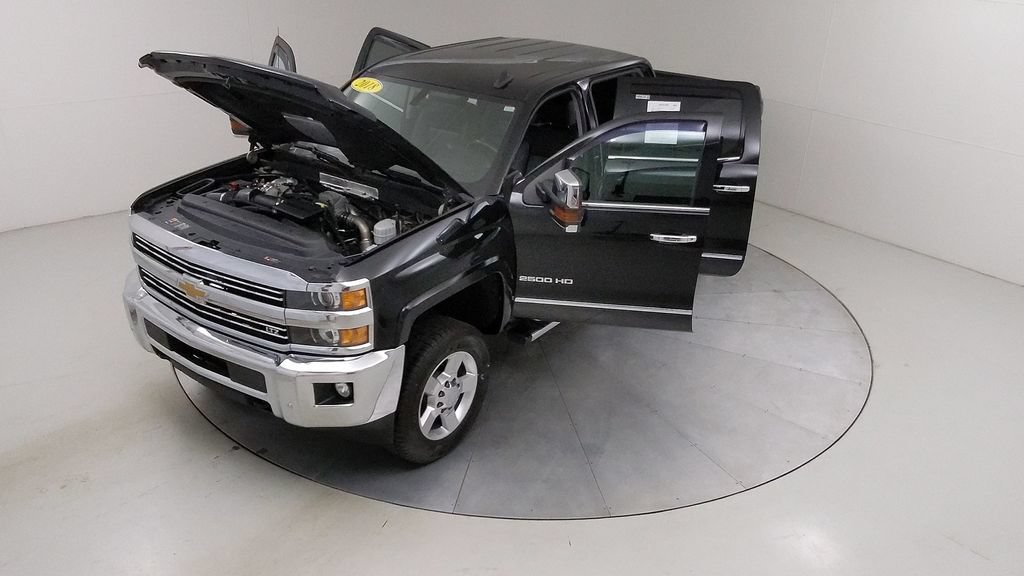 Used 2018 Chevrolet Silverado 2500 LTZ w/ Duramax Plus Package AWD/4WD image 44
