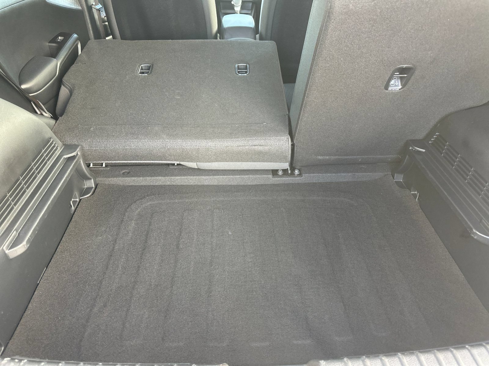 Used 2025 Kia Soul LX w/ LX Technology Package FWD image 15