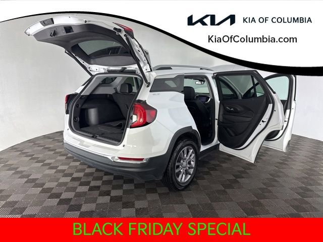 Used 2024 GMC Terrain SLT image 14