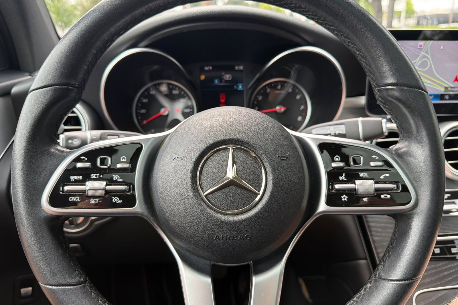 Used 2021 Mercedes-Benz GLC 300 4MATIC image 30