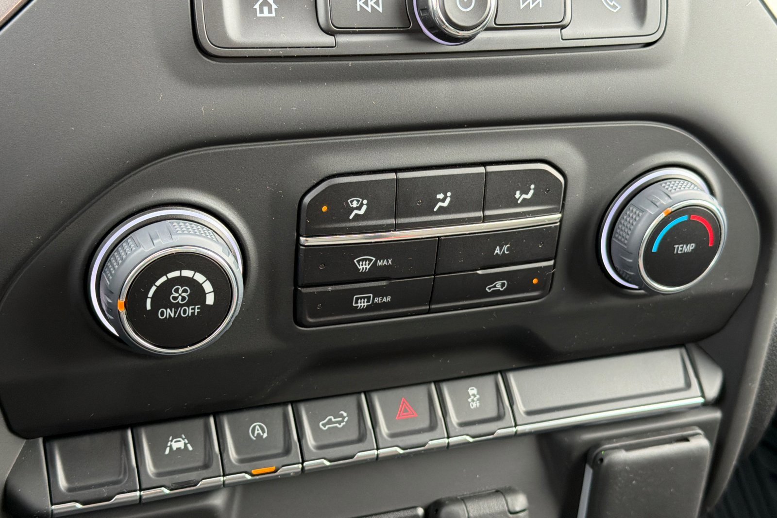 Used 2025 Chevrolet Silverado 1500 Custom w/ LPO, Dark Essentials Package image 16