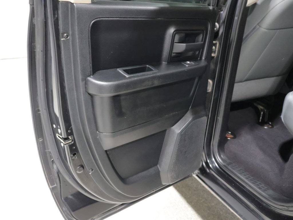 Used 2016 RAM 1500 Express w/ Black Ram 1500 Express Group AWD/4WD image 19