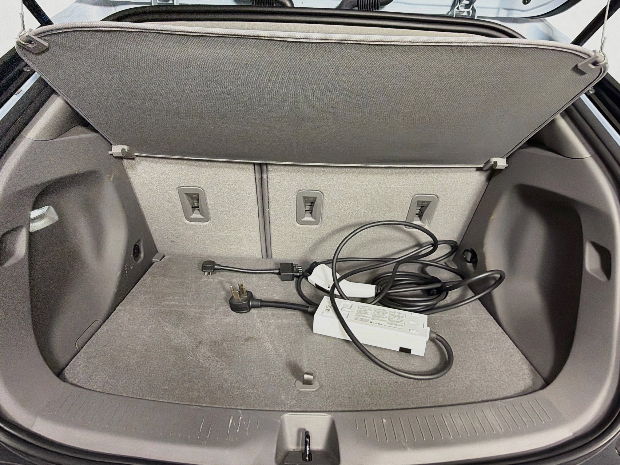 Used 2023 Chevrolet Bolt EUV Premier w/ Sun & Sound Package FWD image 27