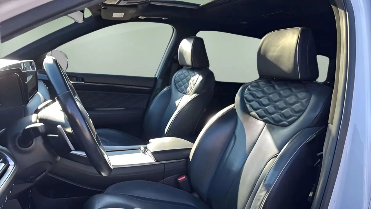 Used 2021 Hyundai Palisade Calligraphy image 32