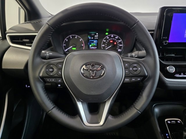 Used 2025 Toyota Corolla SE w/ Convenience Package image 16