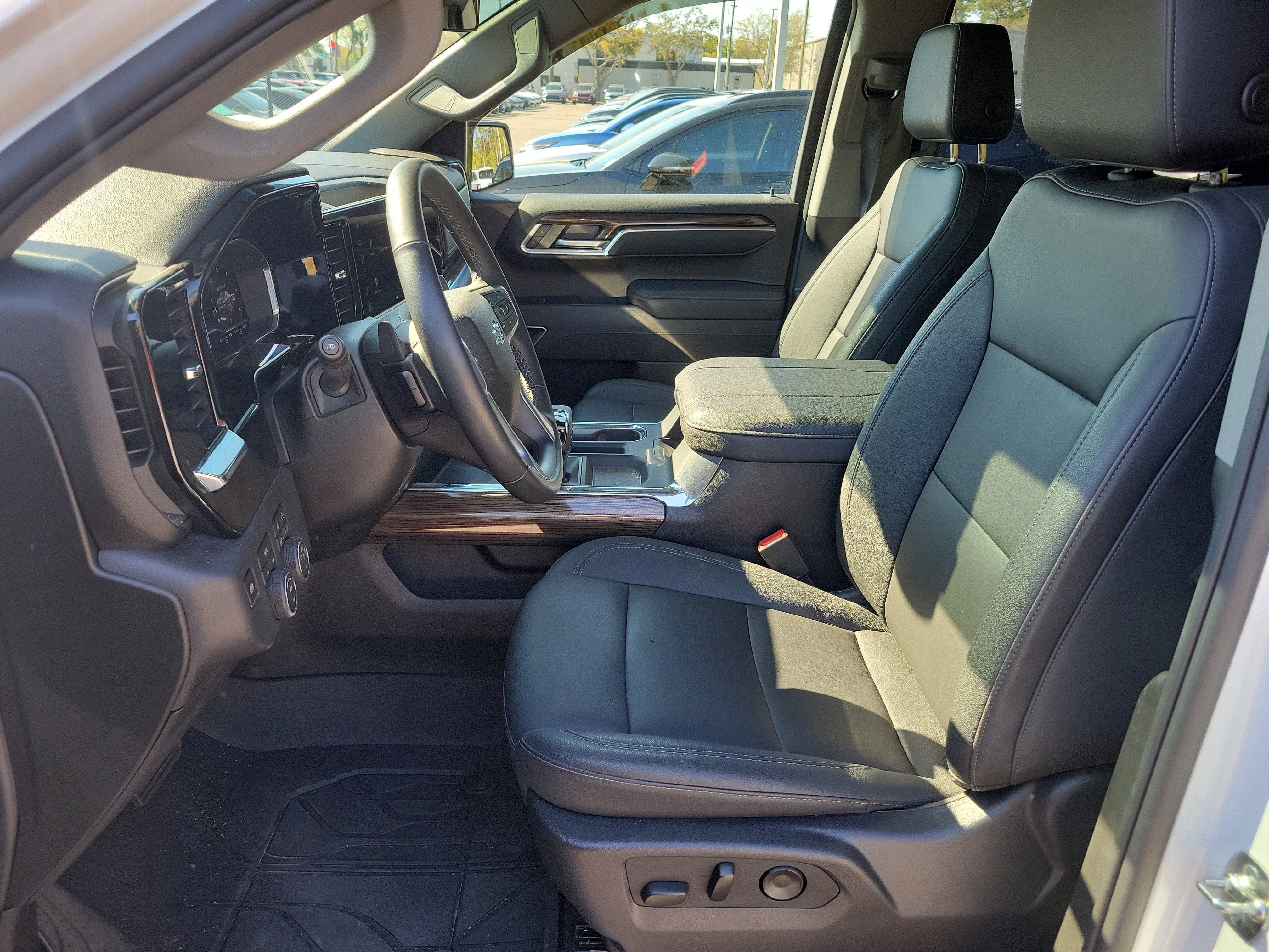 Used 2025 Chevrolet Silverado 1500 RST w/ Rally Edition AWD/4WD image 23