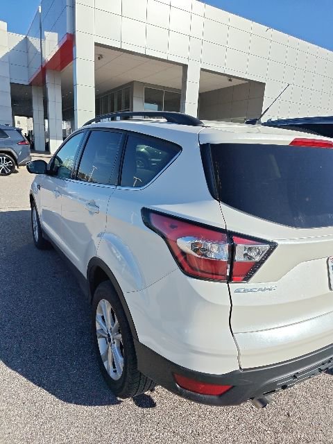 Used 2018 Ford Escape SE image 9