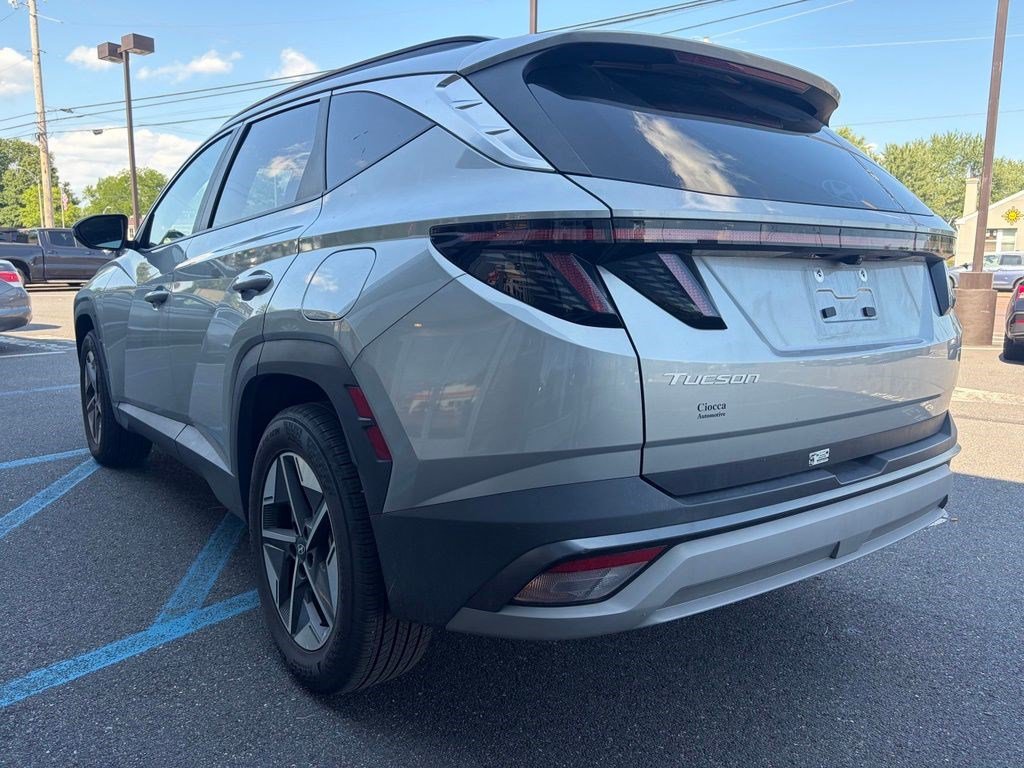 Certified 2025 Hyundai Tucson SEL AWD/4WD image 4