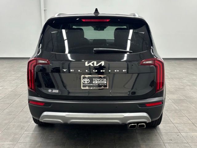 Used 2022 Kia Telluride EX w/ EX Premium Package FWD image 3