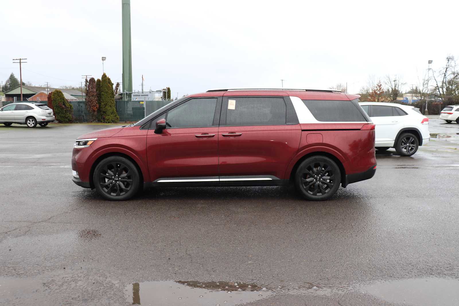 Used 2022 Kia Carnival SX Prestige image 8