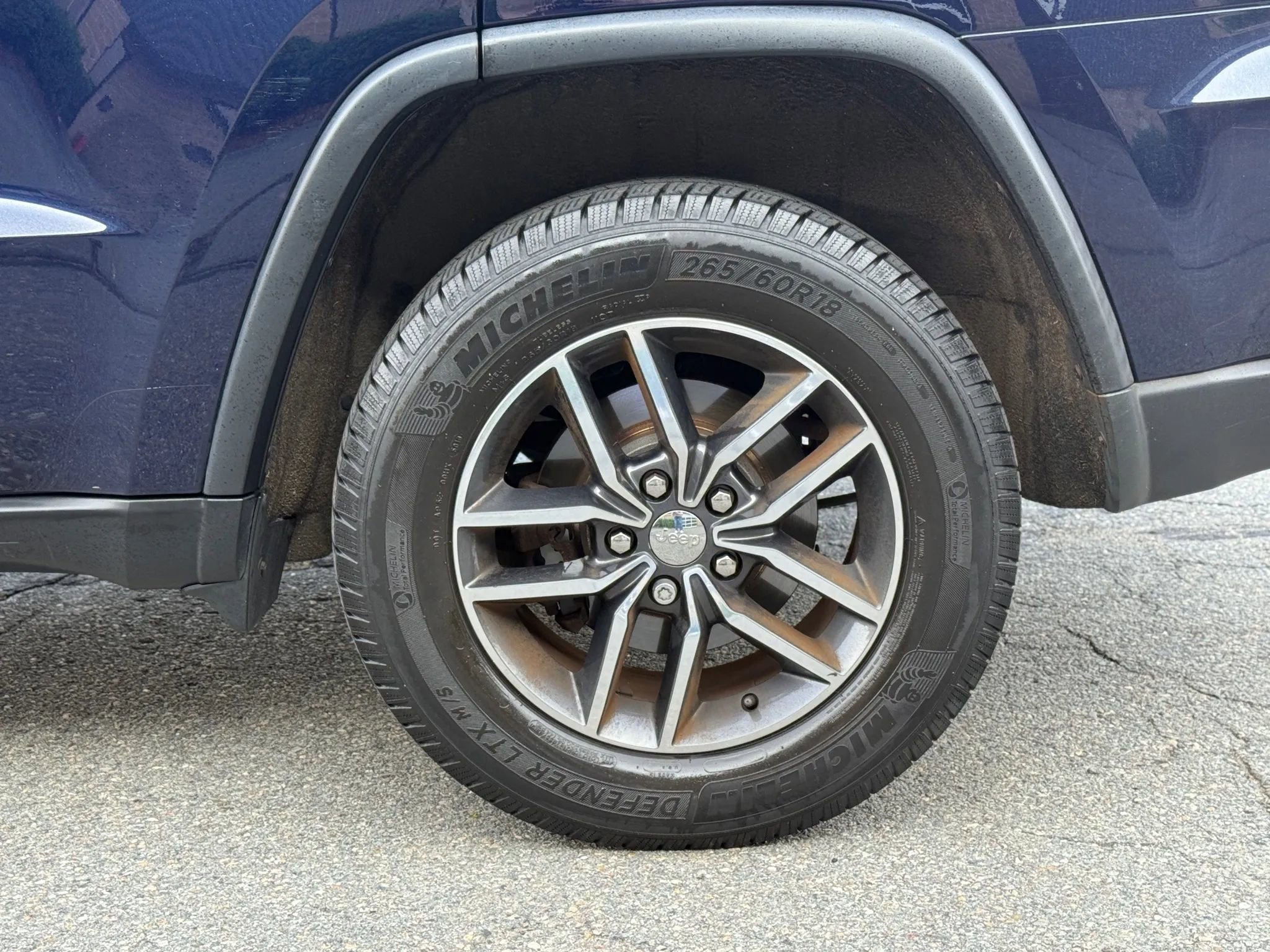 Used 2018 Jeep Grand Cherokee Limited image 34