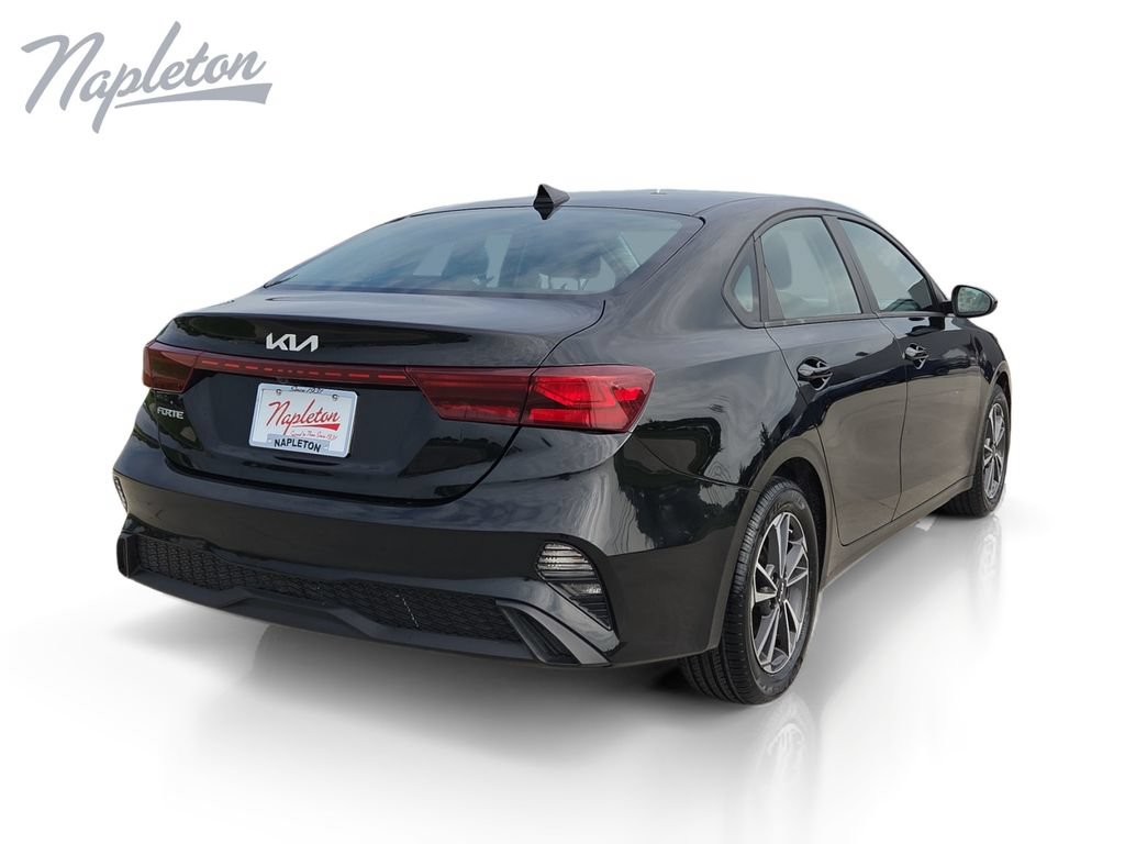 Used 2024 Kia Forte LXS FWD image 5
