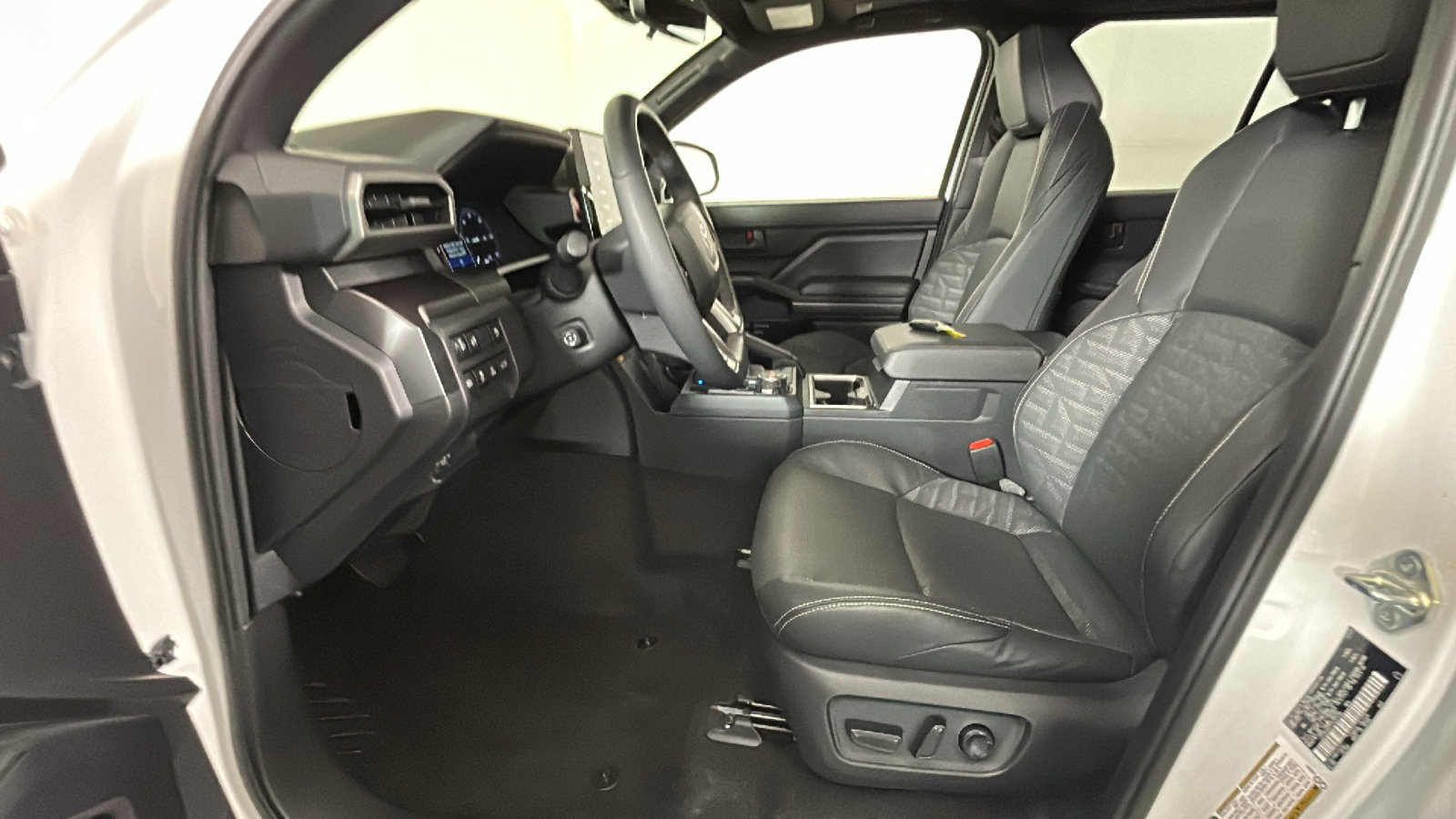 Used 2025 Toyota 4Runner TRD Off-Road Premium w/ Tow Technology Package AWD/4WD image 14