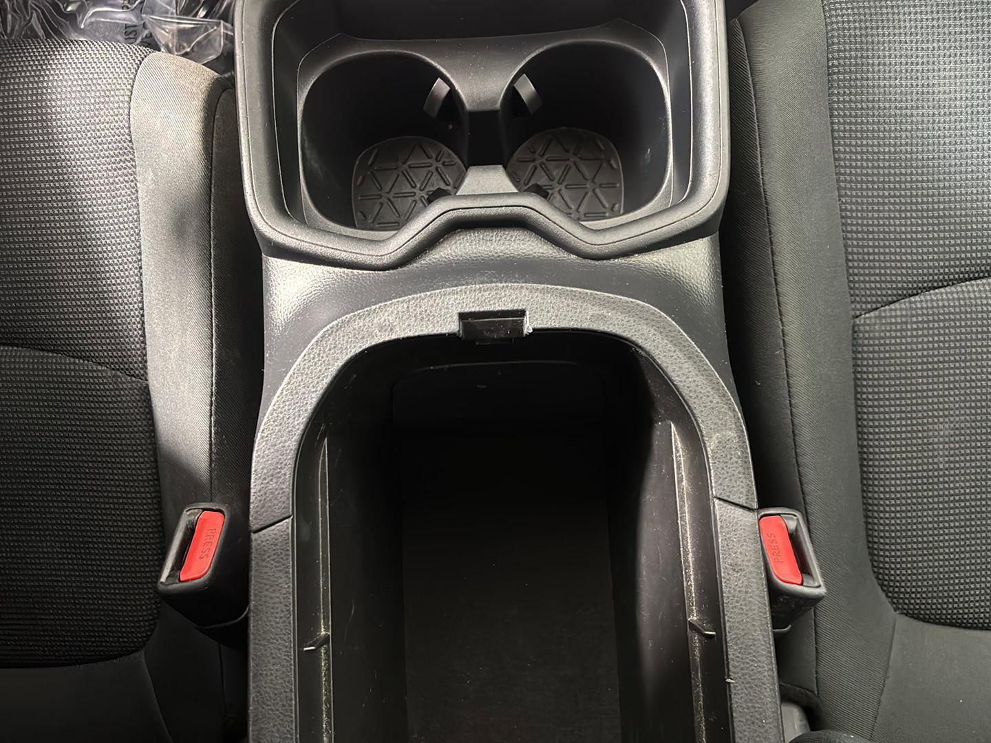 Used 2019 Toyota RAV4 LE w/ All Weather Liner Package AWD/4WD image 35