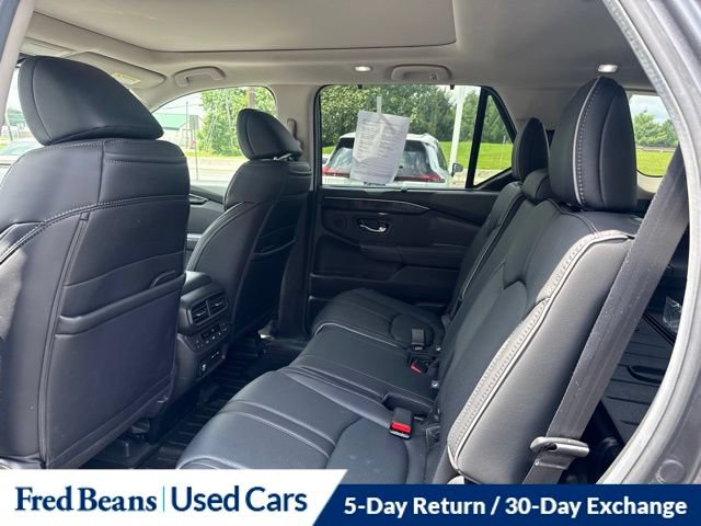 Used 2025 Honda Pilot Elite image 24