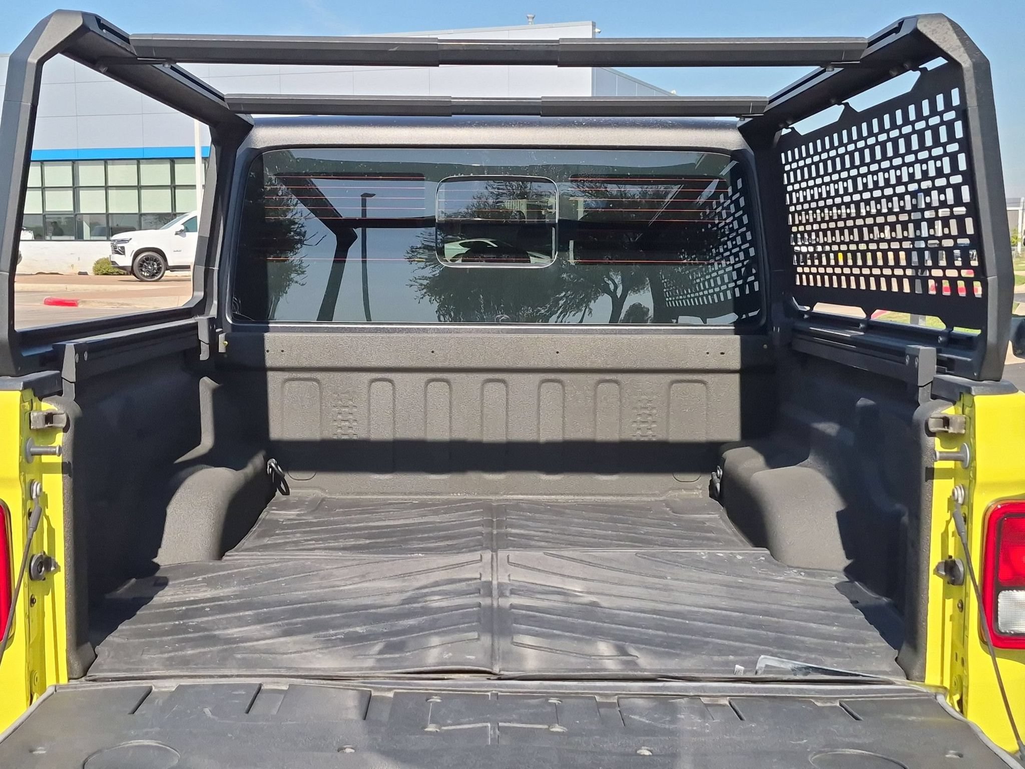 Used 2023 Jeep Gladiator Sport AWD/4WD image 26