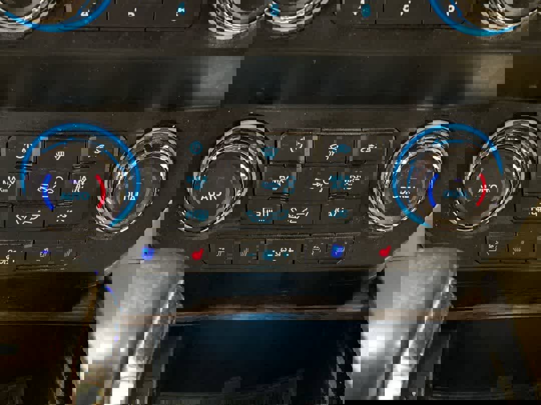 Used 2020 Ford F150 Lariat image 21