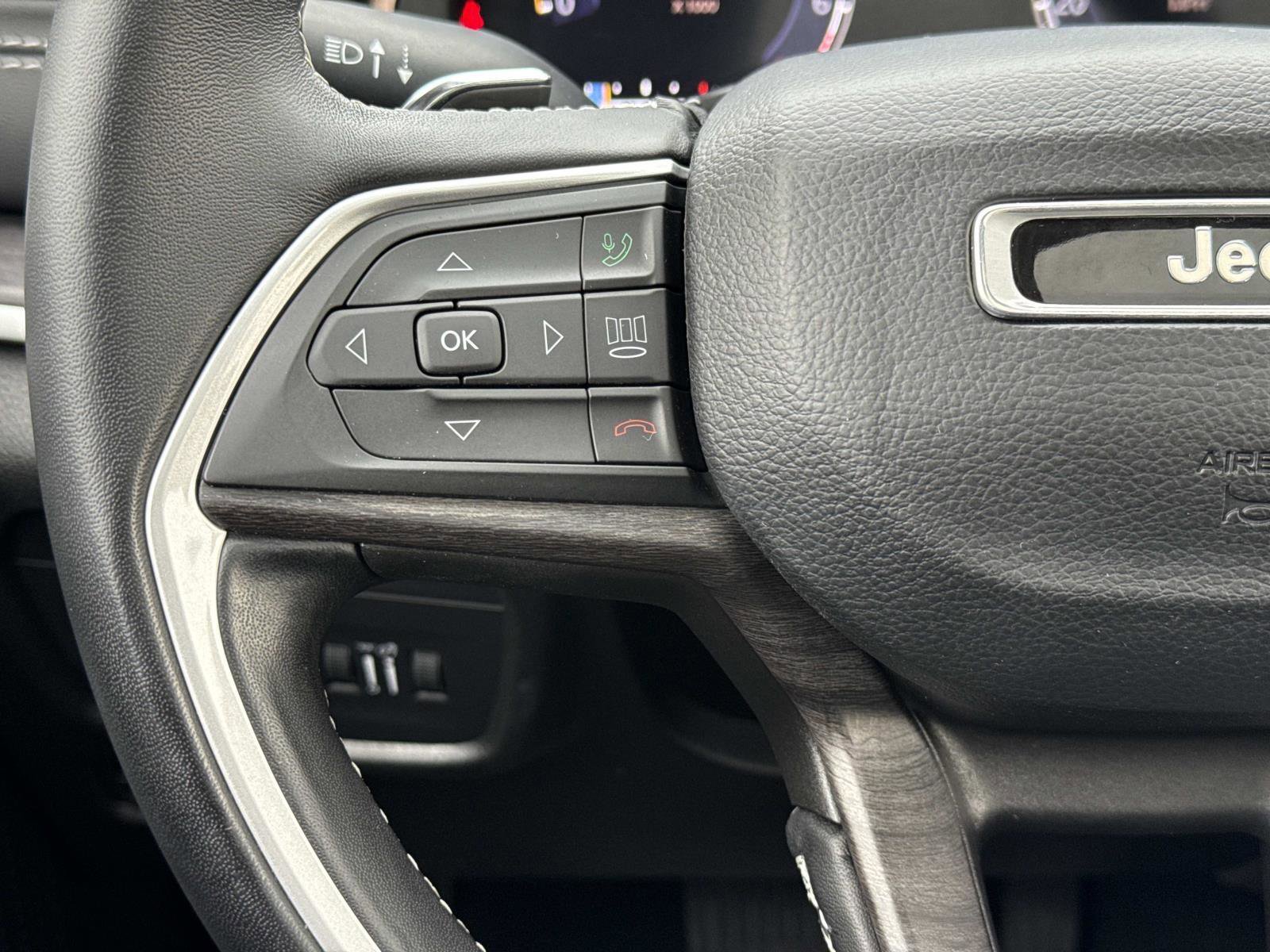 Used 2022 Jeep Grand Cherokee L Limited image 9