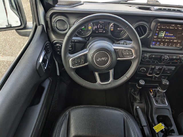 Used 2023 Jeep Wrangler Unlimited Sahara AWD/4WD image 18