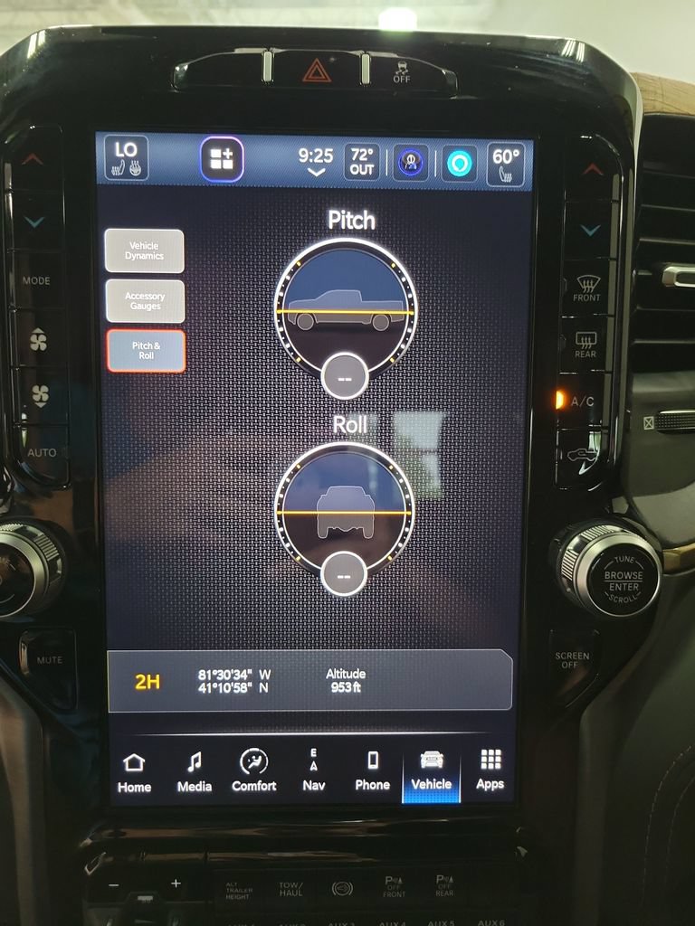 Used 2024 RAM 2500 Limited w/ Towing Technology Group AWD/4WD image 59