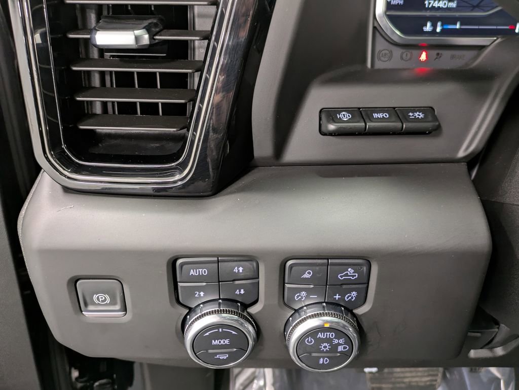 Used 2025 GMC Sierra 2500 AT4X AWD/4WD image 21