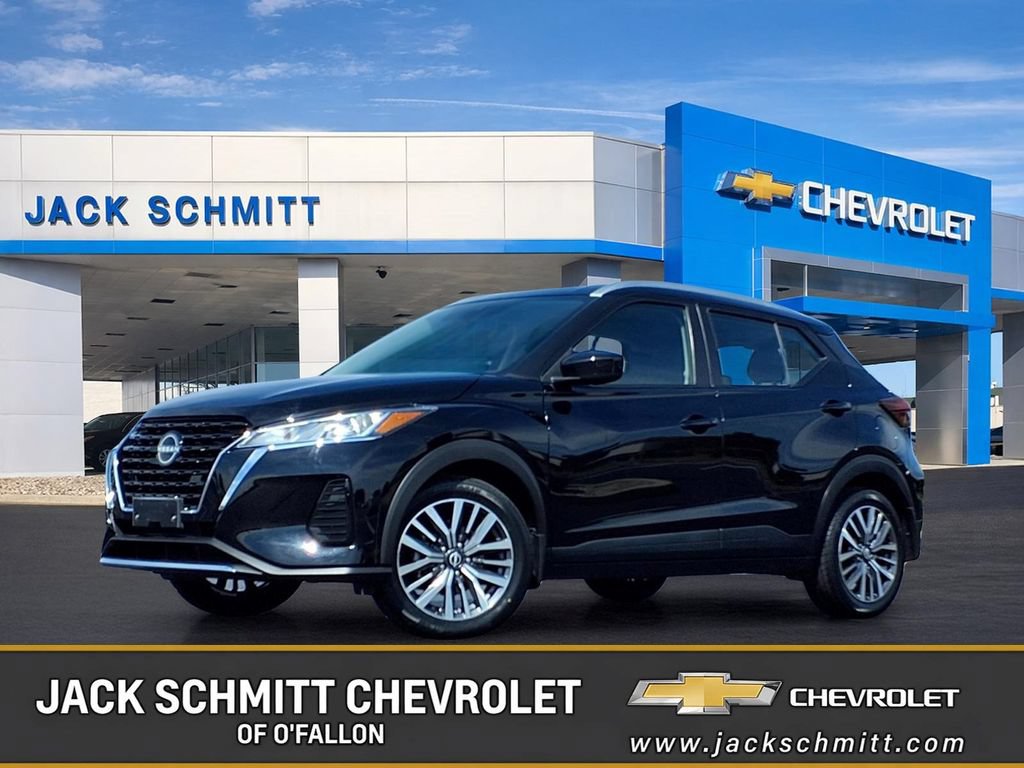 Used 2022 Nissan Kicks SV FWD image 1