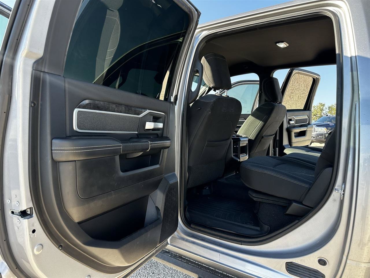 Used 2019 RAM 2500 Big Horn AWD/4WD image 13