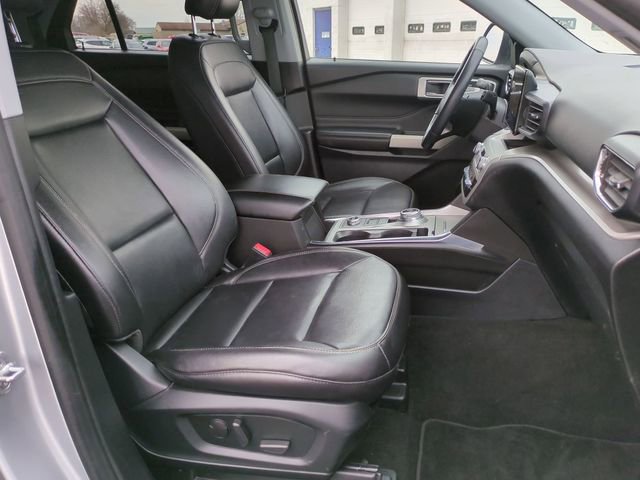 Used 2021 Ford Explorer XLT w/ Equipment Group 202A image 27