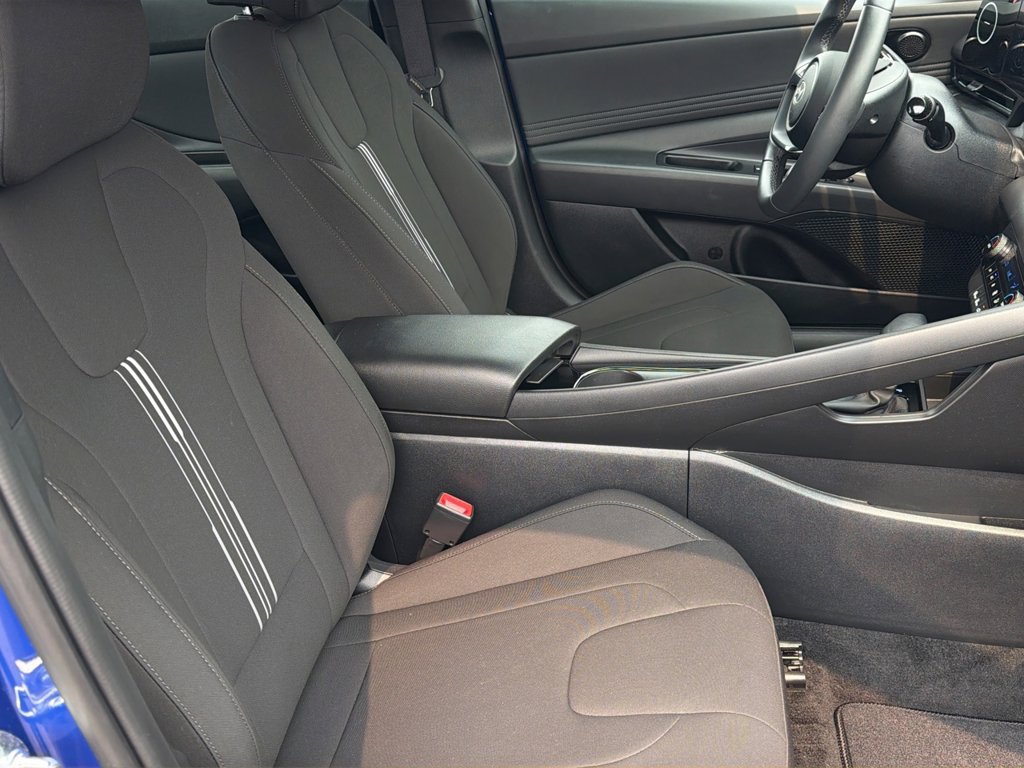 Certified 2025 Hyundai Elantra SEL FWD image 26