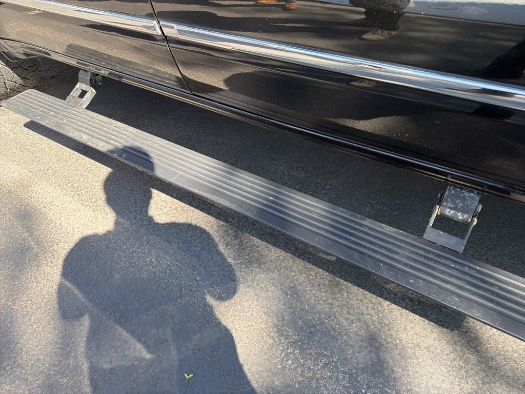 Used 2022 RAM 1500 Limited w/ Body Color Bumper Group AWD/4WD image 12