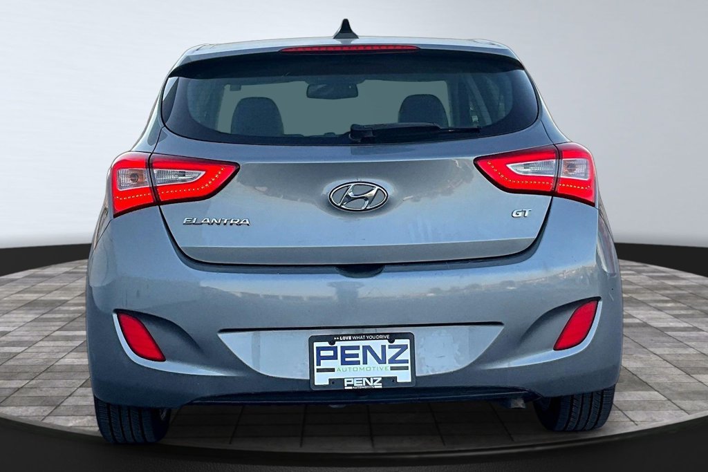 Used 2015 Hyundai Elantra GT w/ Option Group 03 FWD image 5