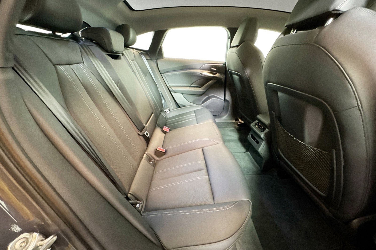 Used 2025 Audi A6 e-tron Premium Plus w/ Premium Plus image 25