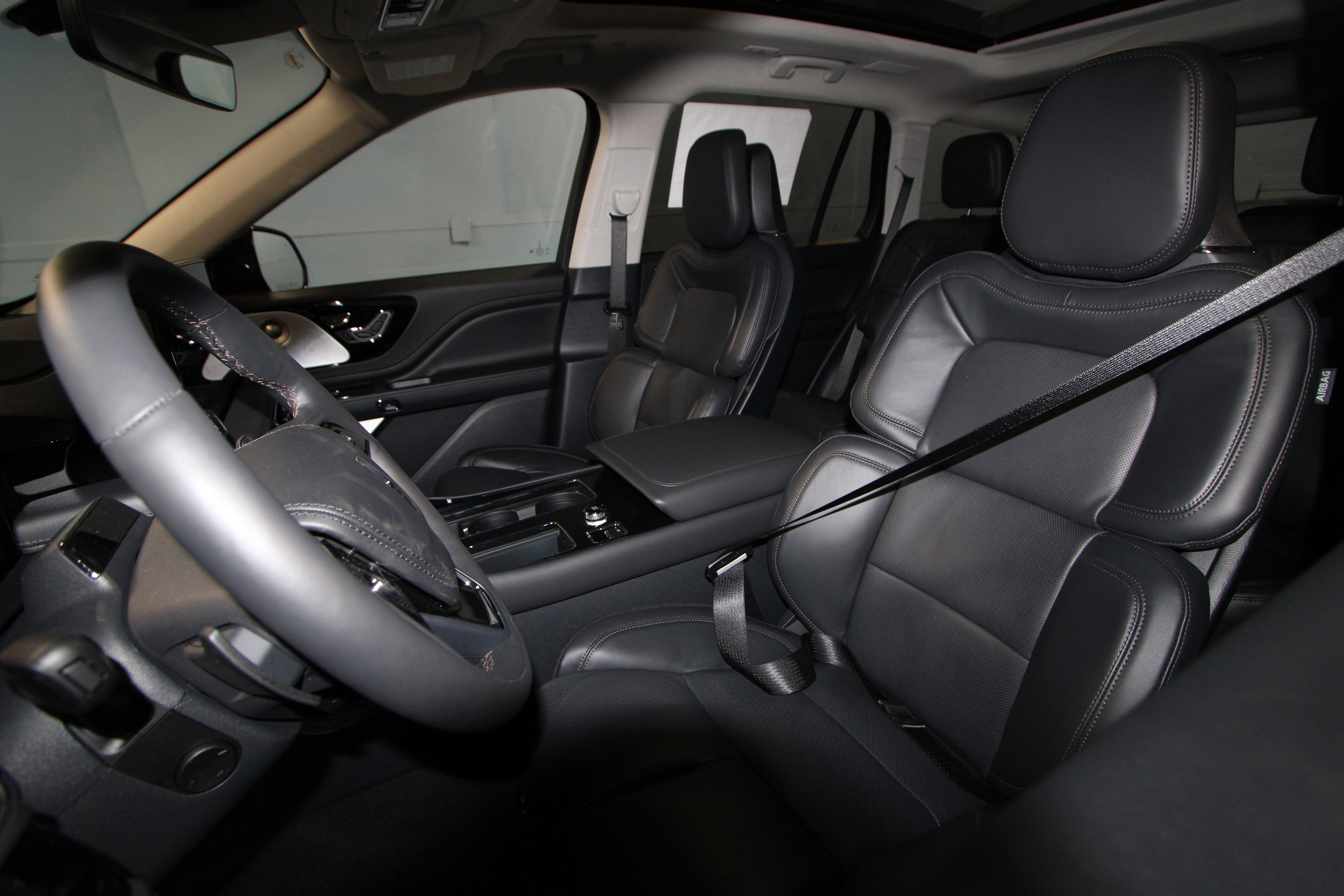 New 2026 Lincoln Aviator Reserve image 3