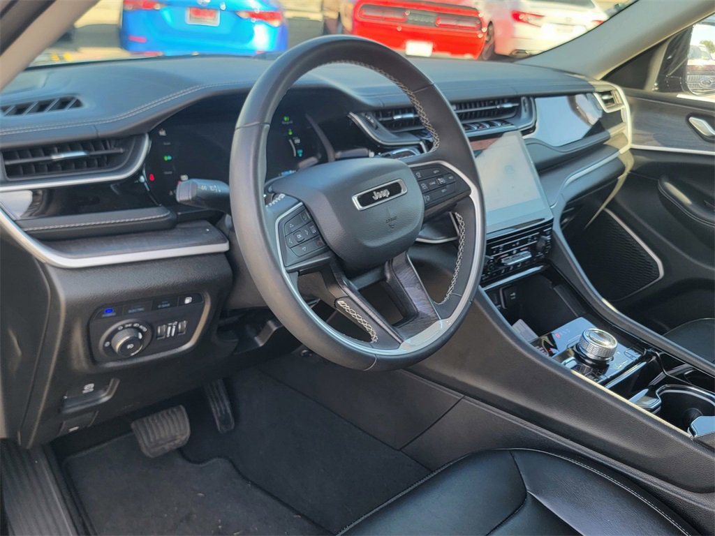 Used 2022 Jeep Grand Cherokee Limited 4xe image 12