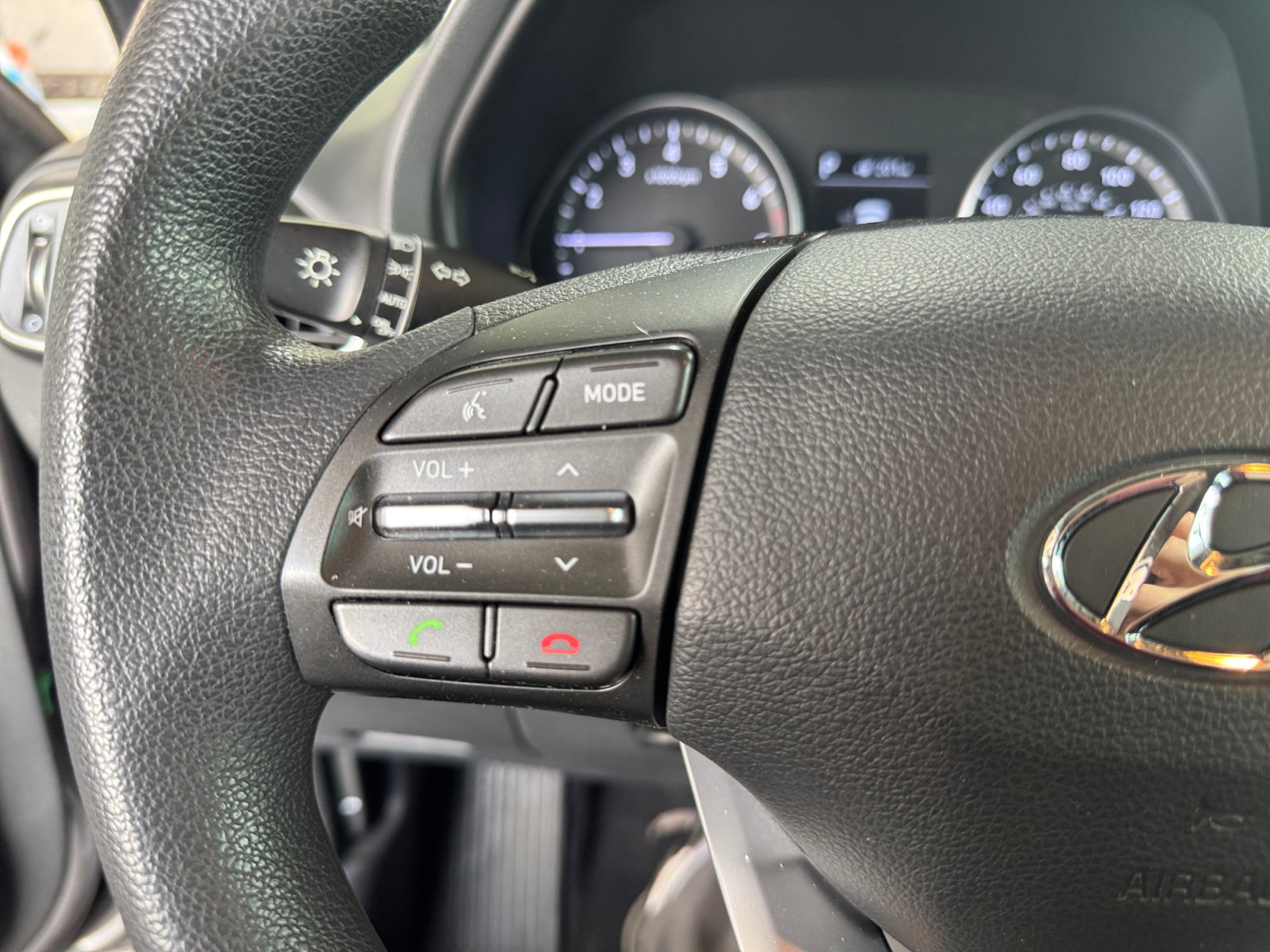 Used 2020 Hyundai Elantra GT FWD image 21