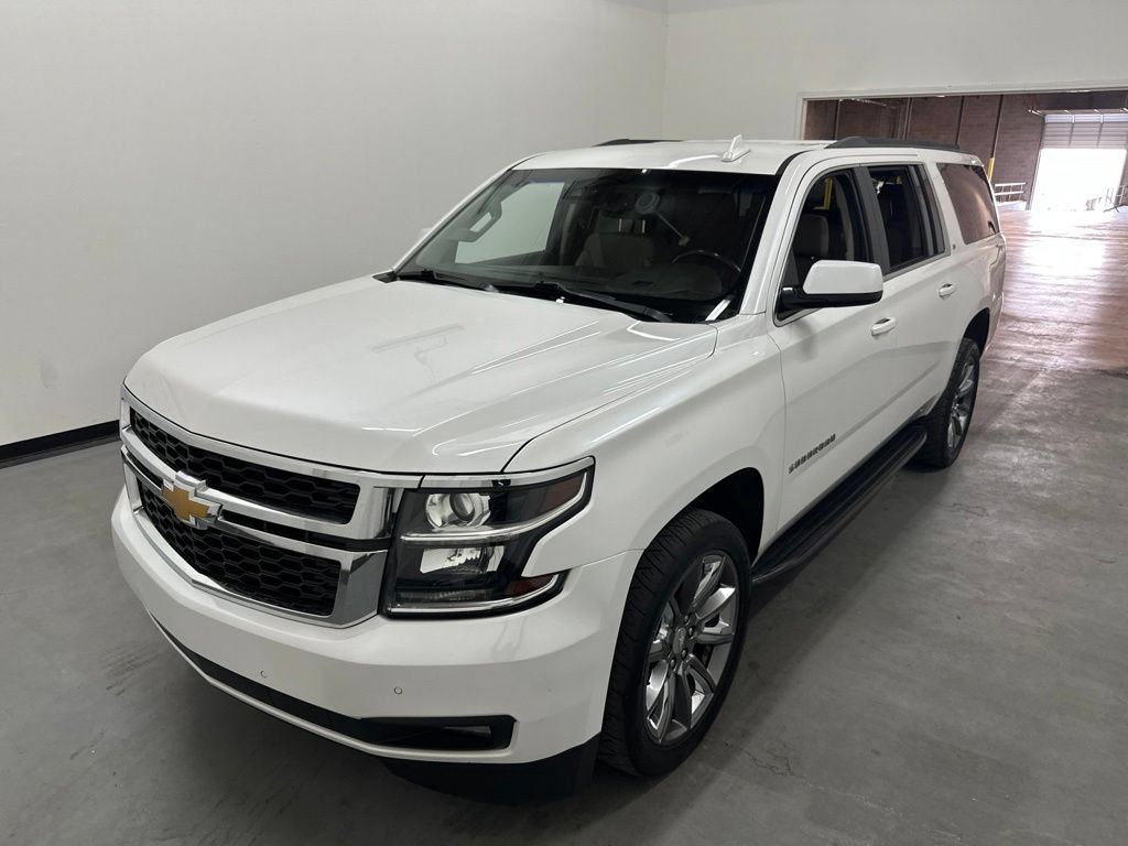 Used 2020 Chevrolet Suburban LT w/ Luxury Package RWD image 24
