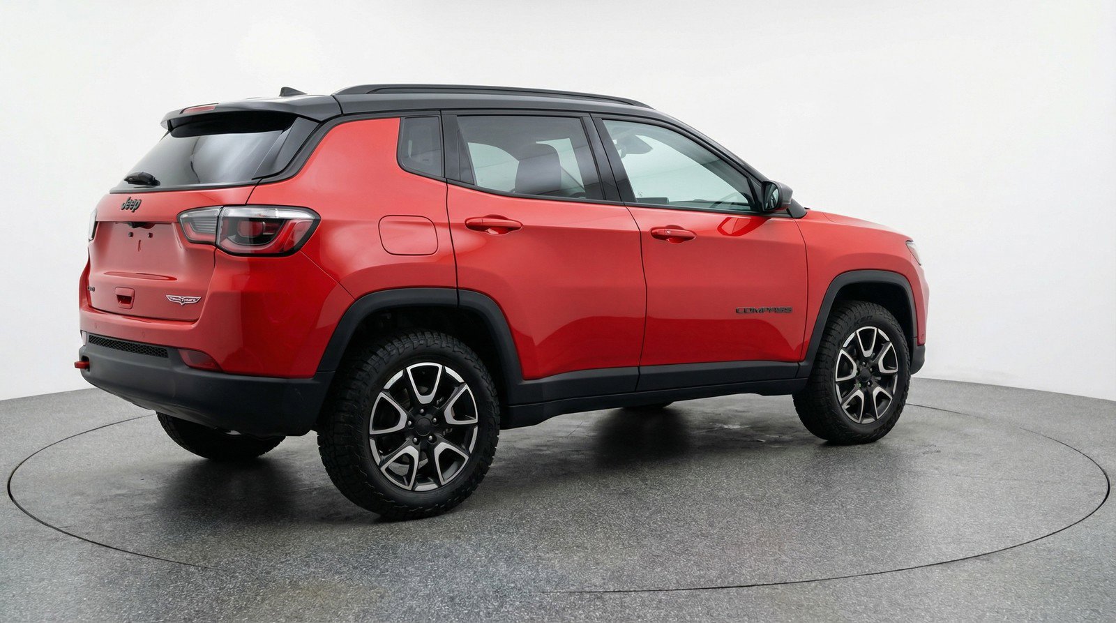 Used 2025 Jeep Compass Trailhawk AWD/4WD image 9